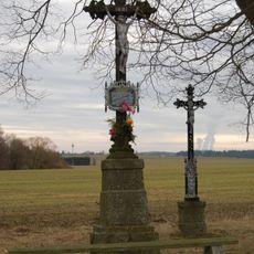 Kříž 1 jižně od Karlova