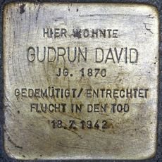 Stolperstein en memoria de Gudrun David