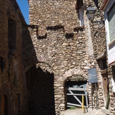 Restes de murs i fortificació de Vilaller