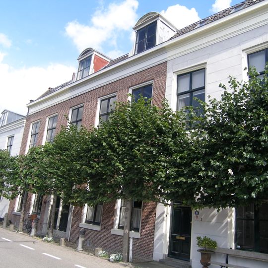 Pand dat deel uitmaakt van woningblok