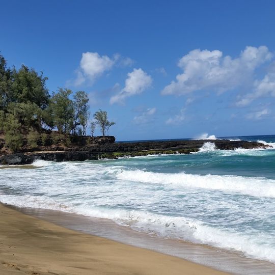 Lumahaʻi Beach