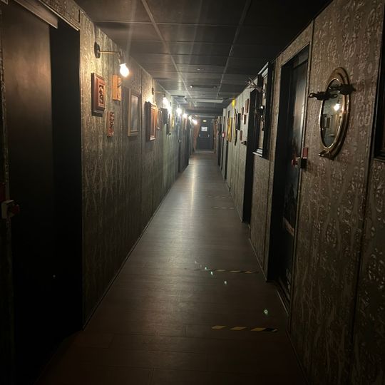 Glorious Escape Game