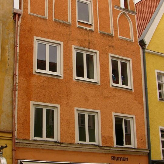 Wohn- und Geschäftshaus