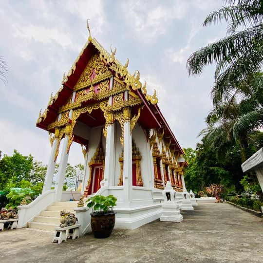 Wat Khao Tabaek