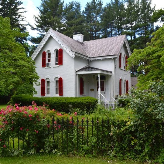 Cedarcliff Gatehouse