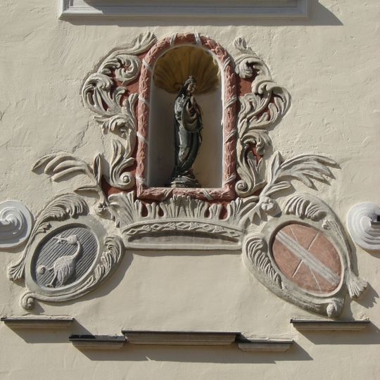 Heiligenbildnische mit Stuckrahmung