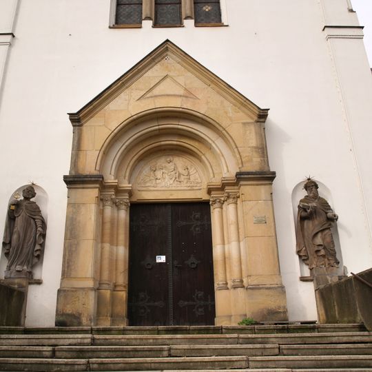 Sochy svatých Petra a Pavla u kostela svatých Petra a Pavla v Semilech