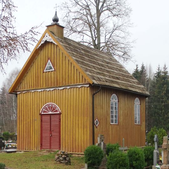 Darbėnai cemetery chapel