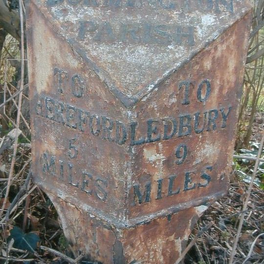 Milepost At National Grid Reference So577403