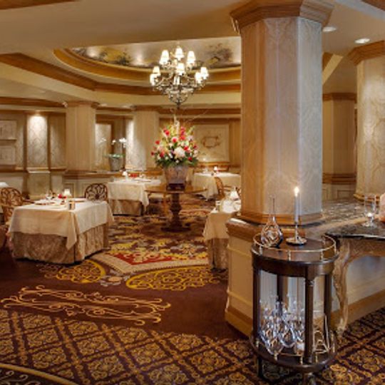 Victoria & Albert's