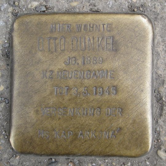 Stolperstein en memoria de Otto Dunkel
