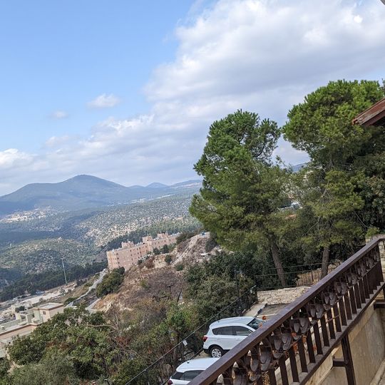 Ruth Safed Hotel