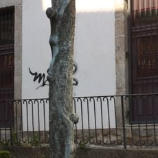Monumento a Alexandre Bóveda