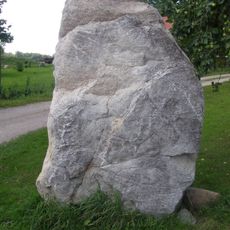 Imbarės II akmuo su dubenėliais