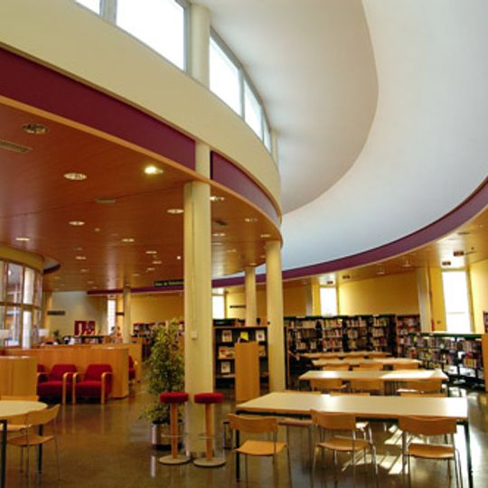 Biblioteca de Santa Margarida i els Monjos