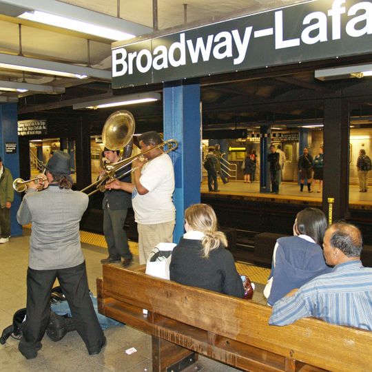 Bleecker Street / Broadway – Lafayette Street