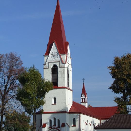 Kościół Matki Bożej Królowej Różańca Świętego w Łaziskach Górnych