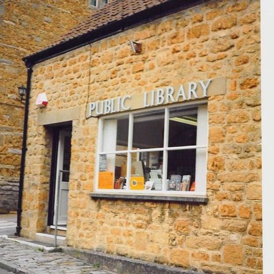 Castle Cary Library