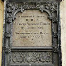 Pamětní deska Mathiase Franze Ulbrechta na kostele Nanebevzetí v Ústí nad Labem