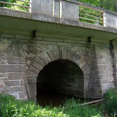 Most Karla Burky - oblouk přes Sedlecký potok