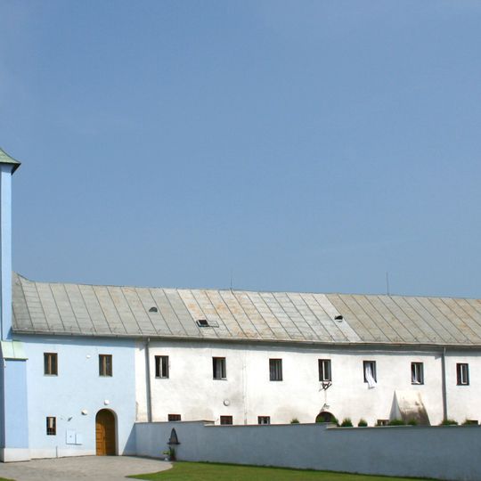 Františkánsky kláštor, kláštor františkánov