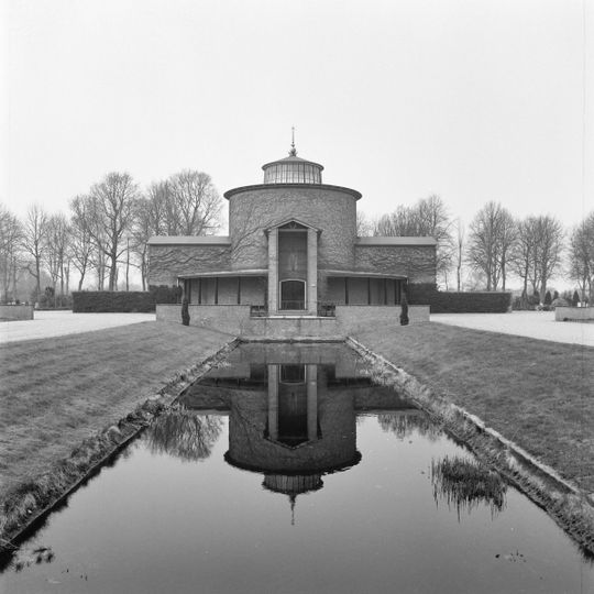 Aula Begraafplaats Akendam