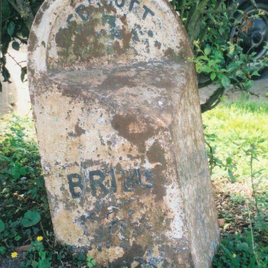 Milepost, Buckingham Road; NE edge of Edgcott village, before jct with Perry Hill & Lawn Hill