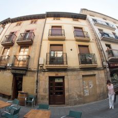 Atzeko kalea 20 etxea