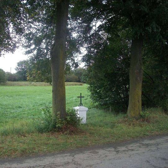 Kříž jižně od Oseka