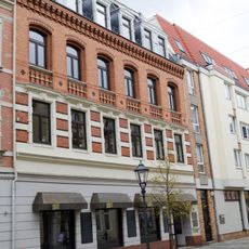 Mietshaus in geschlossener Bebauung Hauptstraße 54