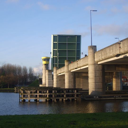 Dr. J.M. den Uylbrug