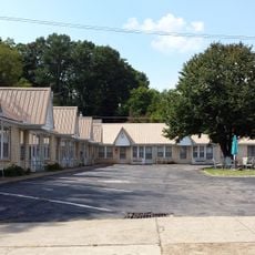 Parkway Courts Historic District