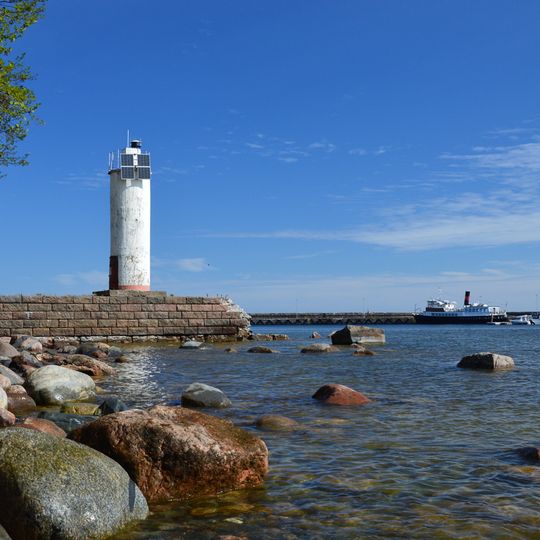Naissaar harbour light beacon