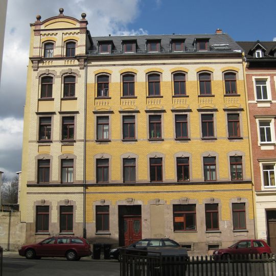 Mietshaus in geschlossener Bebauung konzipiert Lutherstraße 64