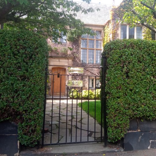 Edinburgh, 32 Inverleith Place