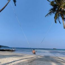 Pantai Bobby