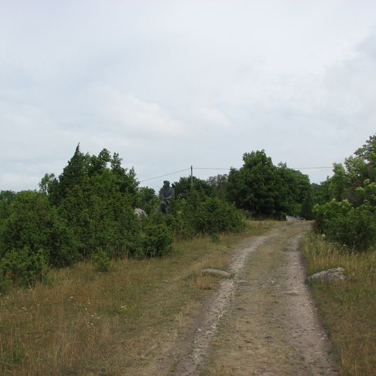 Juhan Smuul monument