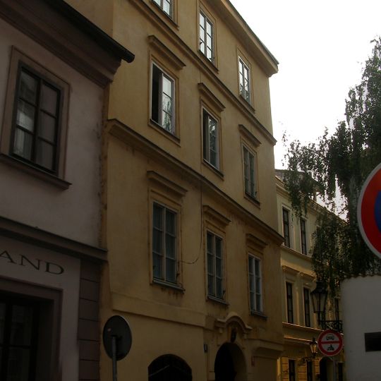 Dům U Tří myslivců