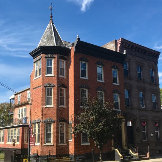 Lander–Stewart Mansion and Stites Building