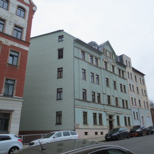 Mietshaus in halboffener Bebauung Pleißbachstraße 3