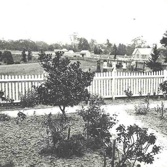 Valley Heights railway gatehouse