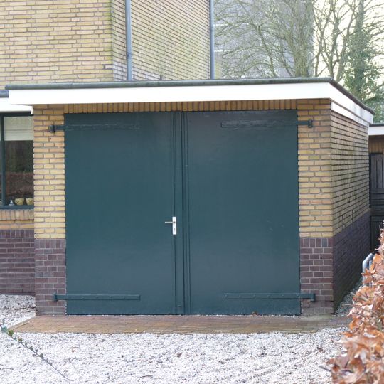 Schuur in gele baksteen