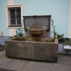 Fountain at Latrán 13