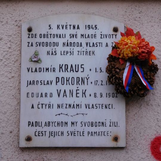 Plaque to victims of the Prague Uprising in Kodaňská street