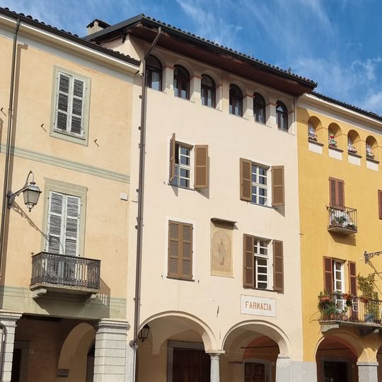 Casa in Piazza Cisterna