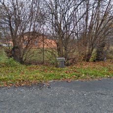 Torzo kříže v severní části vsi