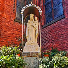 Statue