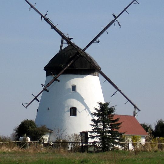 Dutch mill in Lędzin
