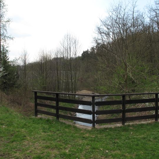 Most přes Libušský potok nad retenční nádrží Libušská