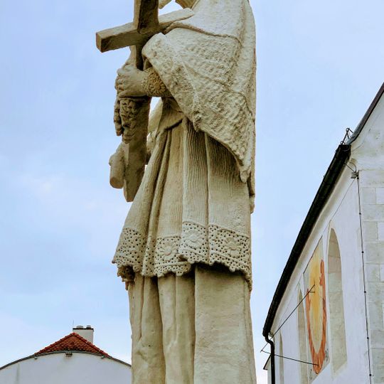 Nepomukstatue auf dem Hauptplatz von Perg